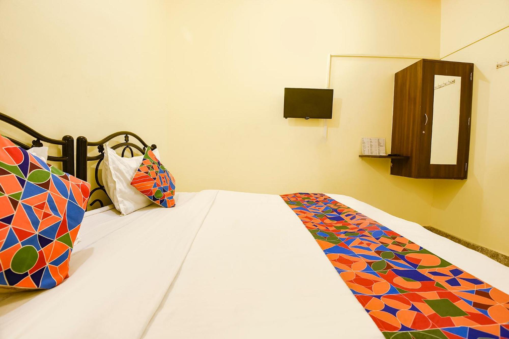 Fabhotel Joaquim Beachside Resort - Nr Tito'S Lane, Baga Beach Exterior foto